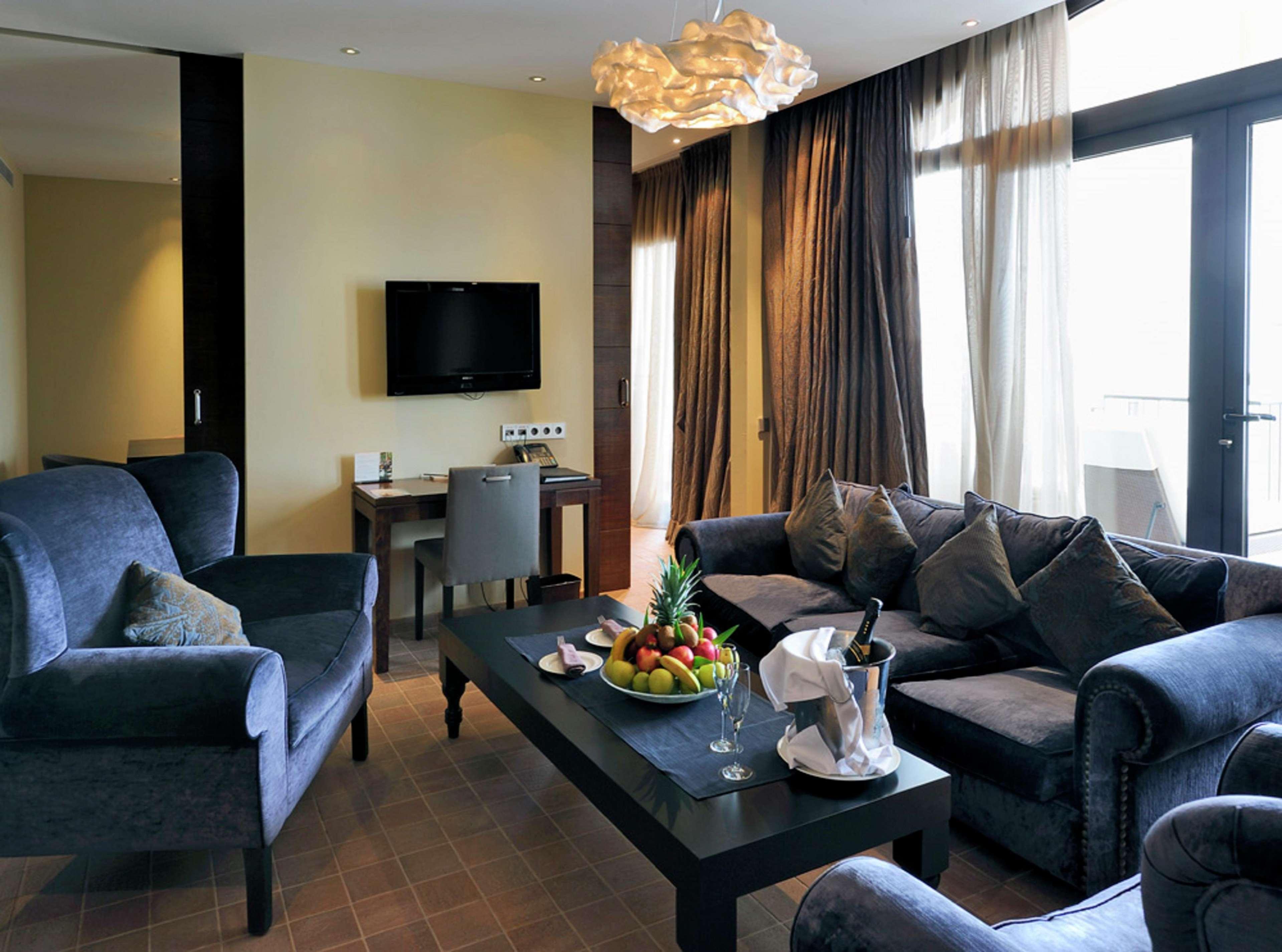 Doubletree By Hilton La Torre Golf Resort Roldán Exterior foto Suite